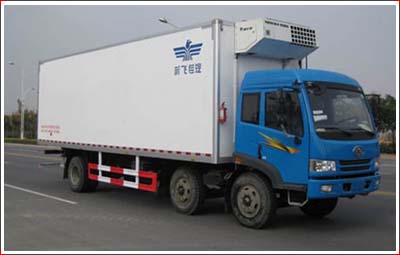 解放小三軸冷藏車(chē)